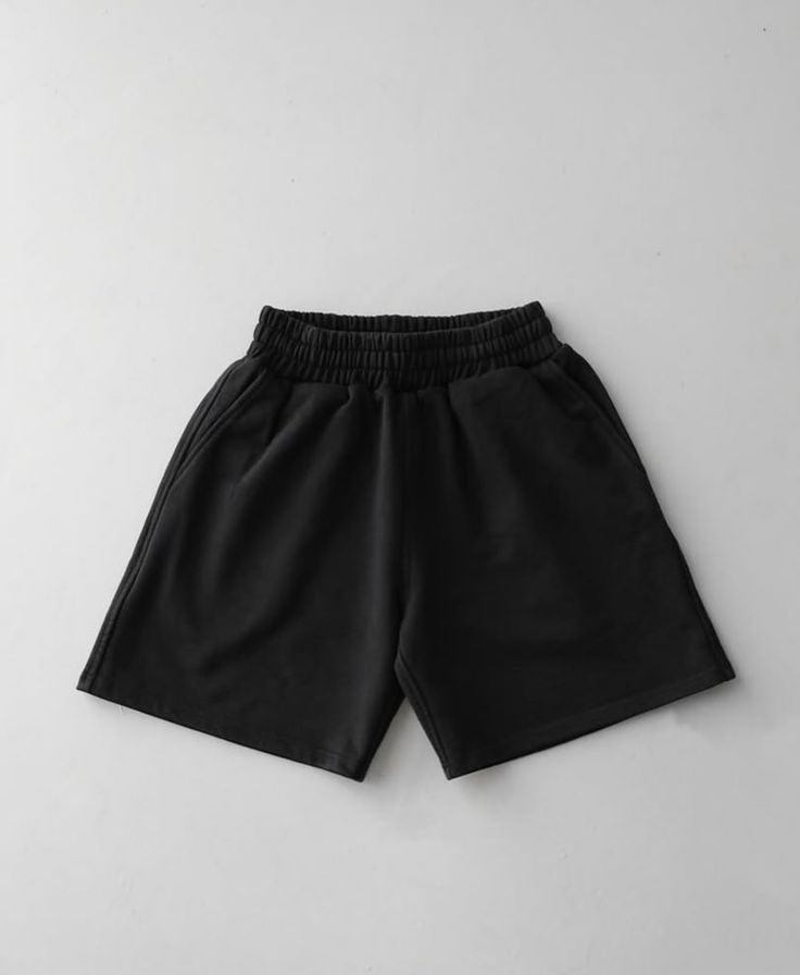 RELAXED FIT SWEATSHORTS